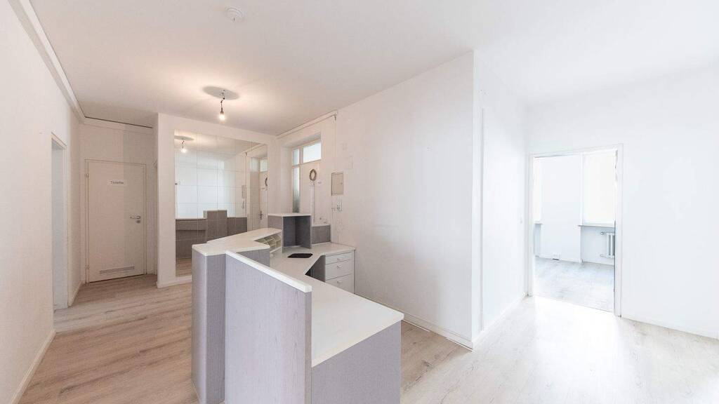 Bürofläche zur Miete 1.375 € 5,5 Zimmer 110 m² Bürofläche Freising 85354