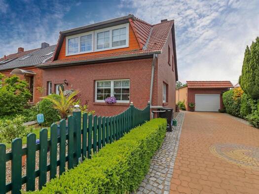 Doppelhaushälfte zum Kauf 175.000 € 4 Zimmer 120 m² 433 m² Grundstück frei ab sofort Storkau Tangermünde 39590