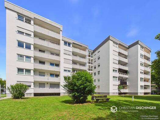 Wohnung zum Kauf 379.000 € 4 Zimmer 86,2 m² 5. Geschoss Kasernenviertel Regensburg 93053