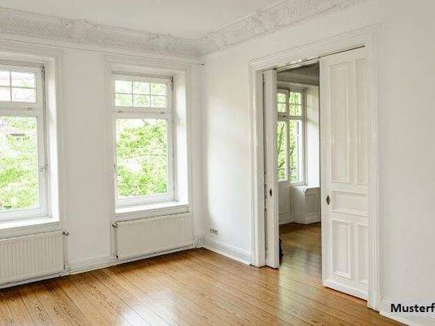 Wohnung zum Kauf 25.000 € 2 Zimmer 60 m² Haselbrunn Plauen 08525