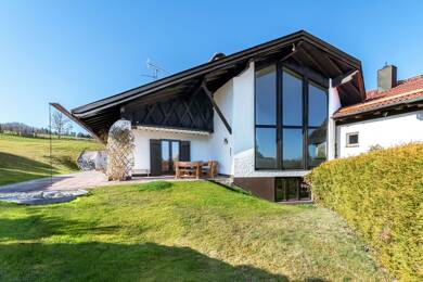 Doppelhaushälfte zur Miete 3.900 € 7,5 Zimmer 281 m² 1.930 m² Grundstück Icking Icking 82057