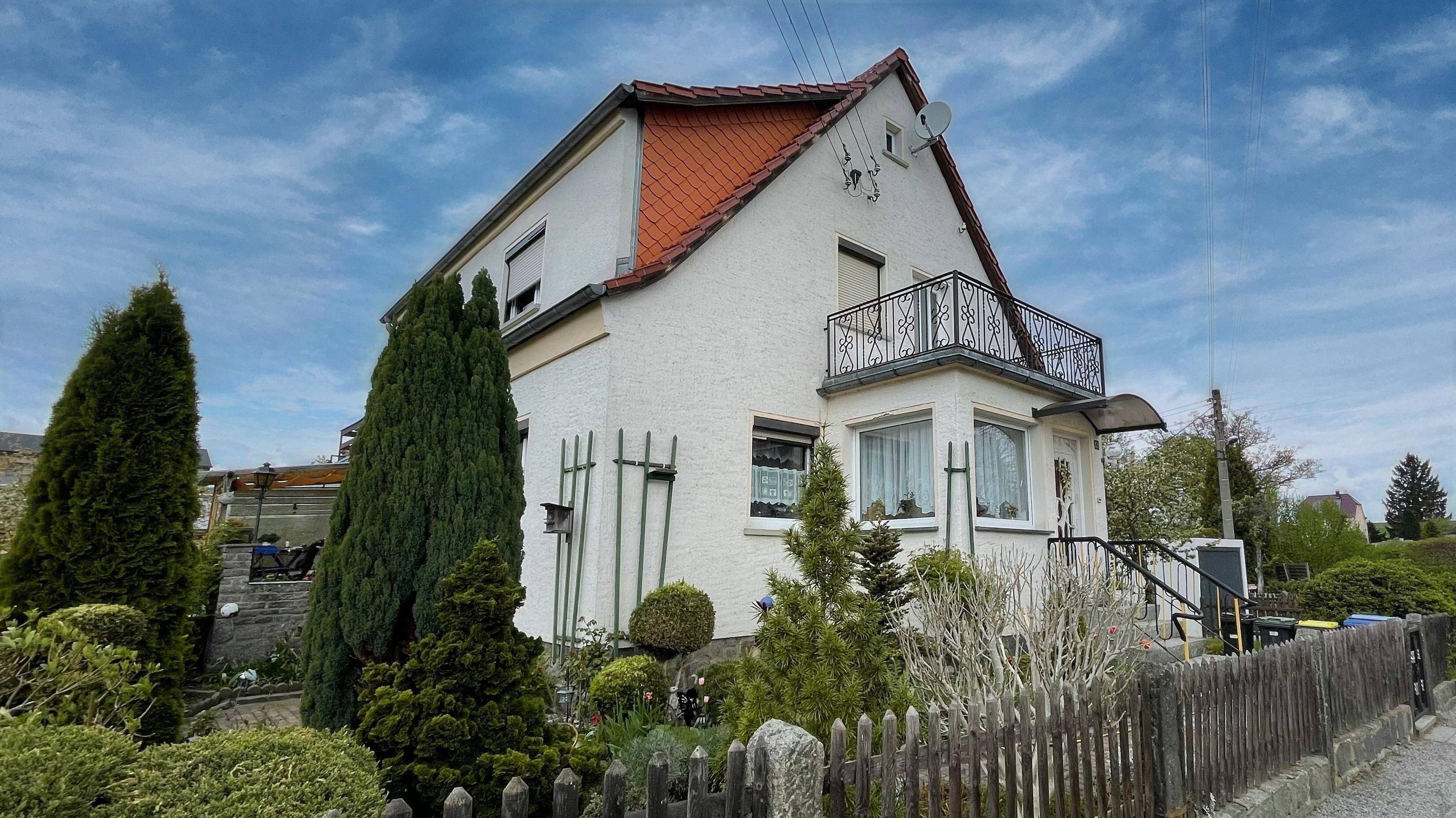 Einfamilienhaus zum Kauf 225.000 € 5 Zimmer 125 m²<br/>Wohnfläche 940 m²<br/>Grundstück ab sofort<br/>Verfügbarkeit Bretnig Großröhrsdorf 01900