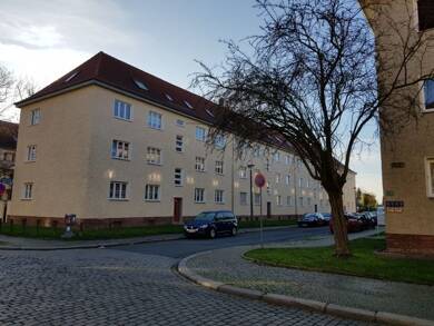 Wohnung zur Miete 535 € 3 Zimmer 89,2 m² Dachgeschoss, 3. Geschoss frei ab sofort Curiestraße 36 Neue Neustadt Magdeburg 39124