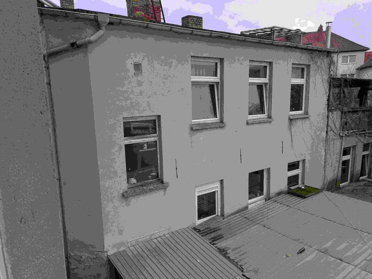 Immobilie in Brandenburg an der Havel - Mehrfamilienhaus in Bahnhofsnähe mit idealer Lage und viel Potenzial im Speckgürtel - Bild 1