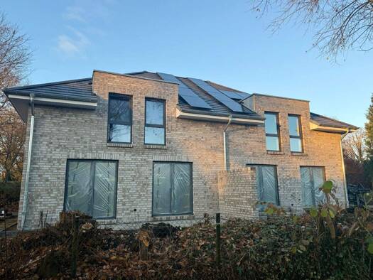 Doppelhaushälfte zur Miete - Erstbezug 2.750 € 5 Zimmer 136,3 m² frei ab 01.02.2026 Am Bronzehügel 59 Poppenbüttel Hamburg 22399