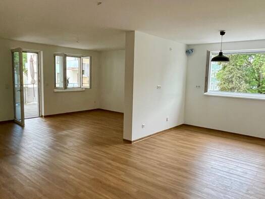 Wohnung zur Miete 1.100 € 3,5 Zimmer 101,4 m² 2. Geschoss frei ab 01.10.2026 Kehl Kehl 77694