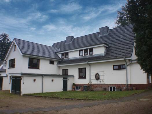 Einfamilienhaus zur Miete 1.850 € 6 Zimmer 200 m² 1.000 m² Grundstück Bad Malente-Gremsmühlen Malente 23714