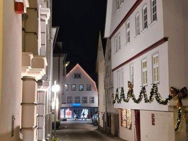 Mehrfamilienhaus zum Kauf provisionsfrei 890.000 € 17 Zimmer 336 m² 146 m² Grundstück Scharfengasse 3 Künzelsau 74653