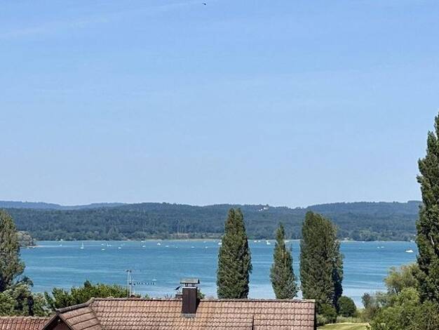 Reihenmittelhaus zum Kauf provisionsfrei 599.999 € 5,5 Zimmer 148 m² 178 m² Grundstück Hauptstraße 8 e Gundholzen Gaienhofen 78343