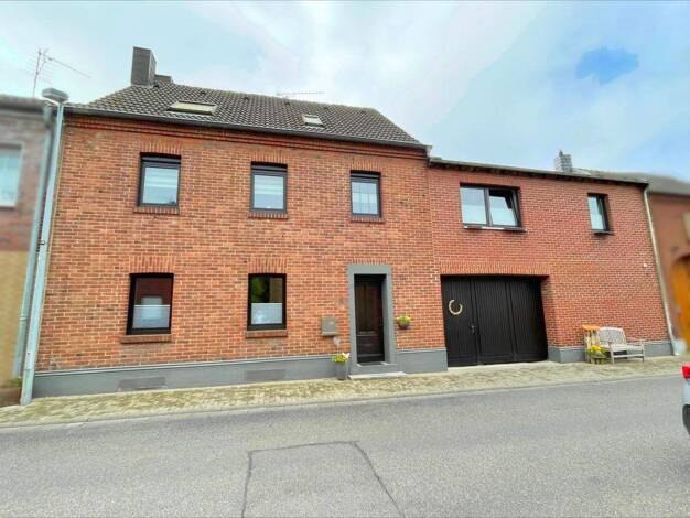 Einfamilienhaus zum Kauf 329.000 € 7 Zimmer 179,7 m² 1.539 m² Grundstück Houverath Erkelenz 41812