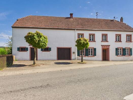 Einfamilienhaus zum Kauf 228.000 € 7 Zimmer 155 m² 733 m² Grundstück Irsch 54451