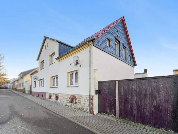 Doppelhaushälfte zum Kauf 88.000 € 5 Zimmer 100 m² 292 m² Grundstück Kroppenstedt 39397