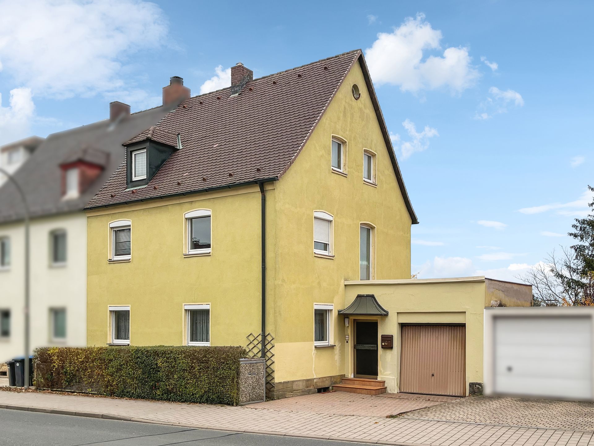 Doppelhaushälfte zum Kauf 269.900 € 7 Zimmer 158,6 m²<br/>Wohnfläche 434 m²<br/>Grundstück Roter Hügel Bayreuth 95445