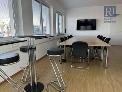 Bürofläche zur Miete 960 € 3 Zimmer 101,2 m² Bürofläche Industriestraße 7a Waldbüttelbrunn Waldbüttelbrunn 97297
