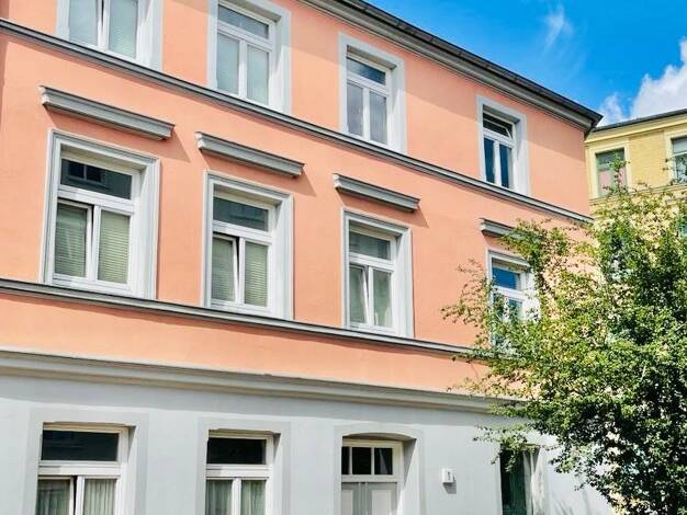Haus zum Kauf als Kapitalanlage geeignet 650.000 € 17 Zimmer 302 m² 393 m² Grundstück Große Wasserstraße 1 Feldstadt Schwerin 19053