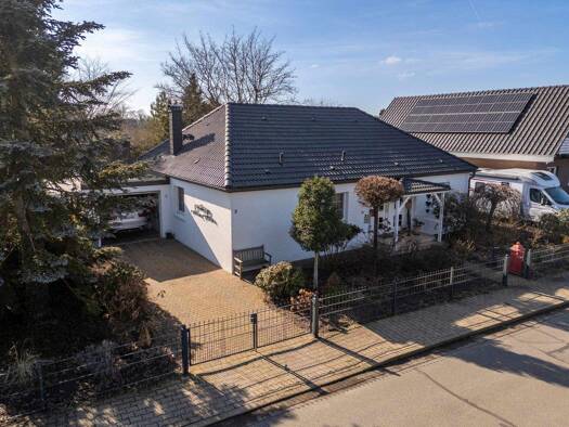 Einfamilienhaus zum Kauf 450.000 € 4 Zimmer 160 m² 1.000 m² Grundstück frei ab 01.08.2026 Radbruch 21449