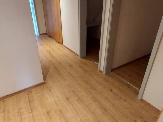 Terrassenwohnung zur Miete 775 € 3,5 Zimmer 118 m² Geschoss 1/2 frei ab 01.11.2026 Neustadt Neustadt b.Coburg 96465