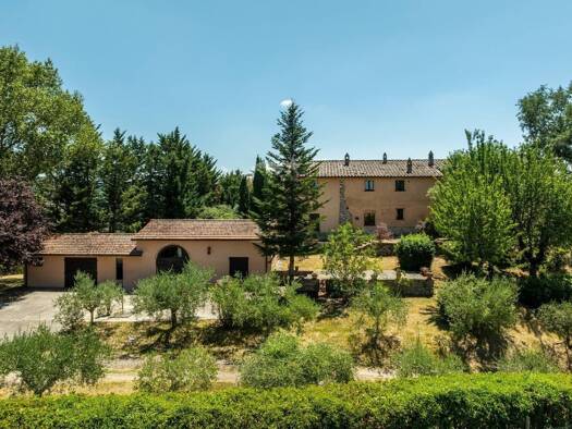 Haus zum Kauf 850.000 € 598 m² 8.000 m² Grundstück Umbertide 06018
