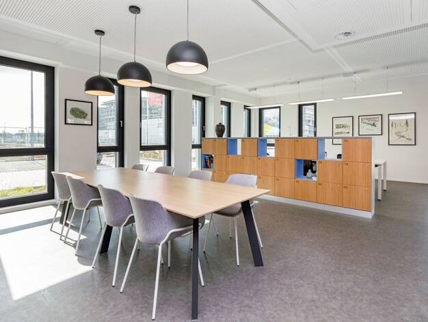 Bürofläche zur Miete 109 € 10 m² Bürofläche teilbar von 5 m² bis 10 m² Butzweilerhofallee 3 Ossendorf Köln 50829