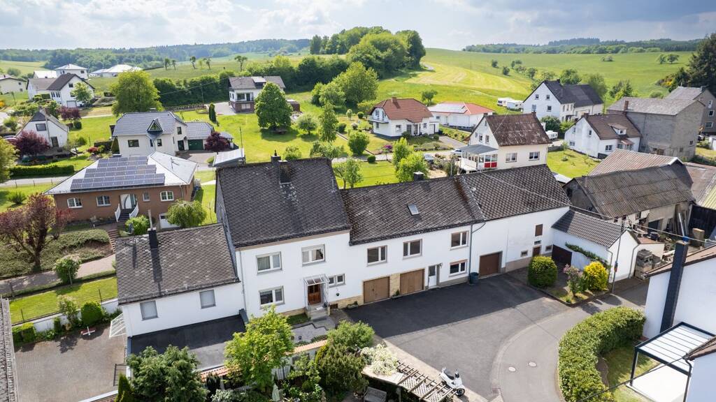 Einfamilienhaus zum Kauf 229.000 € 8 Zimmer 185 m² 1.819 m² Grundstück Utzerath 54552