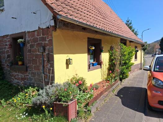 Einfamilienhaus zum Kauf als Kapitalanlage geeignet 225.000 € 1,5 Zimmer 65 m² 270 m² Grundstück Birkenhördt 76889