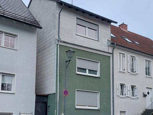 Haus zum Kauf 129.000 € 6 Zimmer 145 m² 155 m² Grundstück St. Ingbert Sankt Ingbert 66386