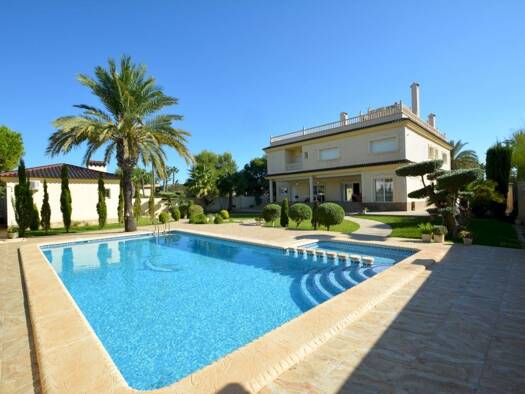 Haus zum Kauf 1.750.000 € 511 m² 1.355 m² Grundstück Cabo Roig 03189