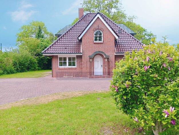 Einfamilienhaus zum Kauf 690.000 € 6 Zimmer 153 m² 1.235 m² Grundstück frei ab sofort Moisling Lübeck 23560