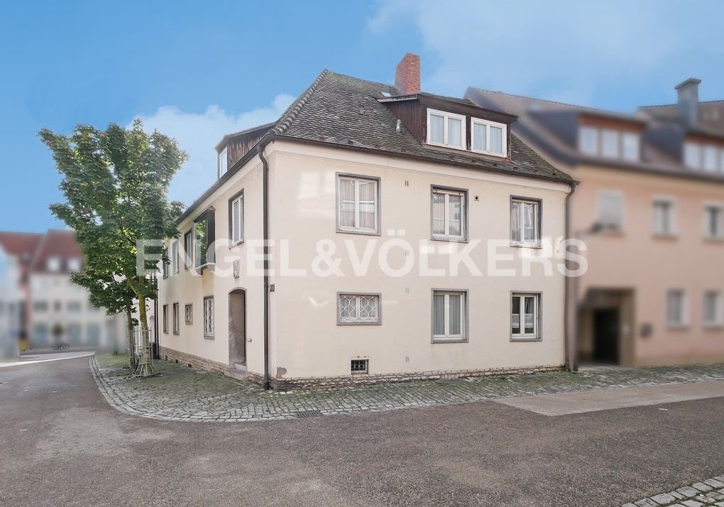 Reihenendhaus zum Kauf 395.000 € 9,5 Zimmer 289 m²<br/>Wohnfläche 224 m²<br/>Grundstück Altstadt Schweinfurt 97421