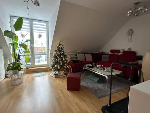 Wohnung zur Miete 980 € 2 Zimmer 75,4 m² Geschoss 2/3 frei ab 01.03.2026 Bad Schwartau 23611