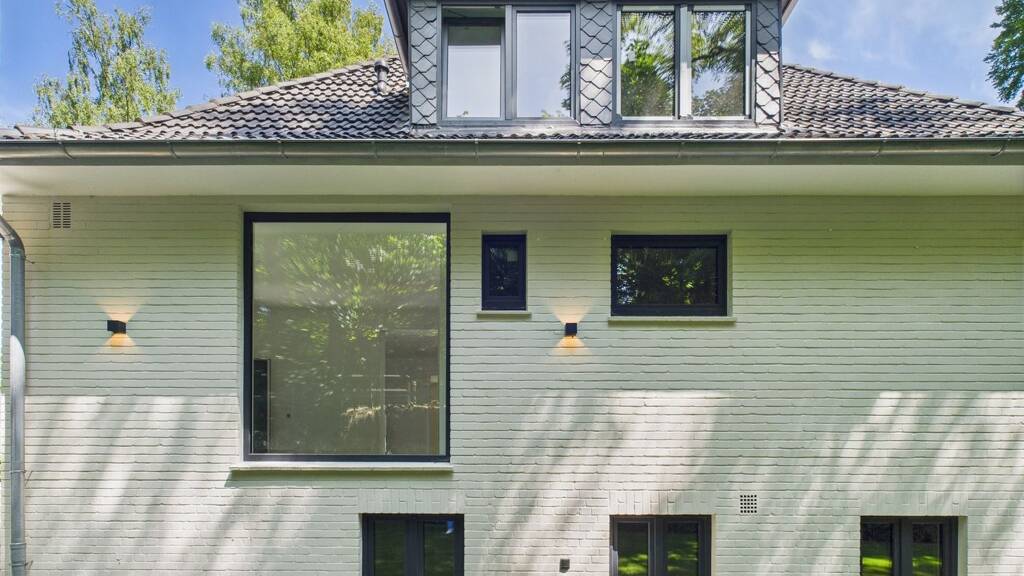 Haus zum Kauf provisionsfrei 2.199.000 € 7 Zimmer 424,6 m² 1.880 m² Grundstück frei ab sofort Am Bredenbek 21 Wohldorf-Ohlstedt Hamburg 22397