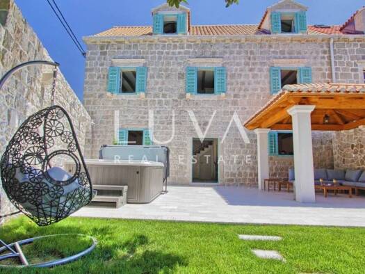 Haus zum Kauf 4 Zimmer 180 m² Cavtat, Konavle Konavle