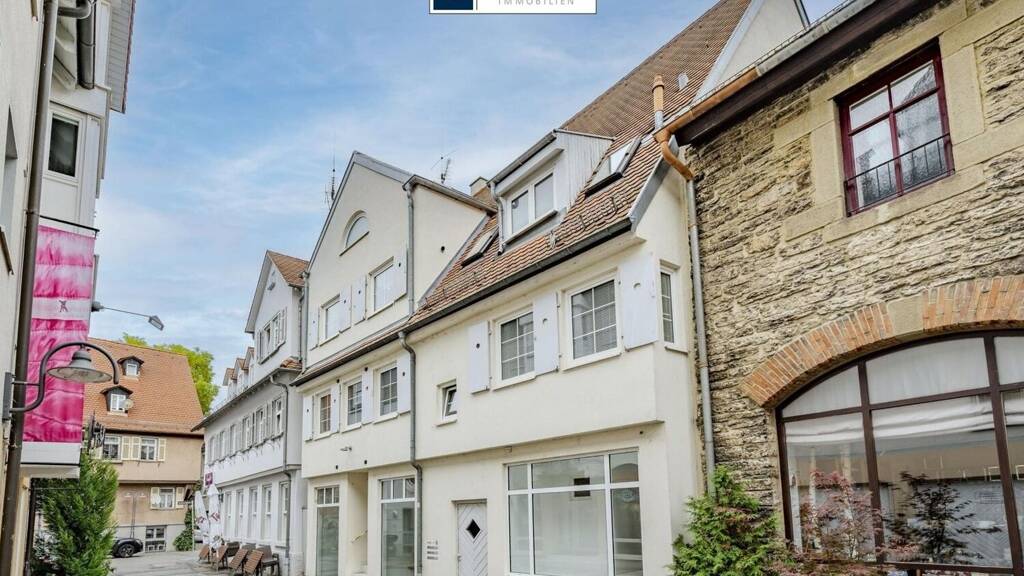 Haus zum Kauf 698.000 € 8 Zimmer 105,5 m² 98 m² Grundstück Bad Cannstatt Stuttgart 70372