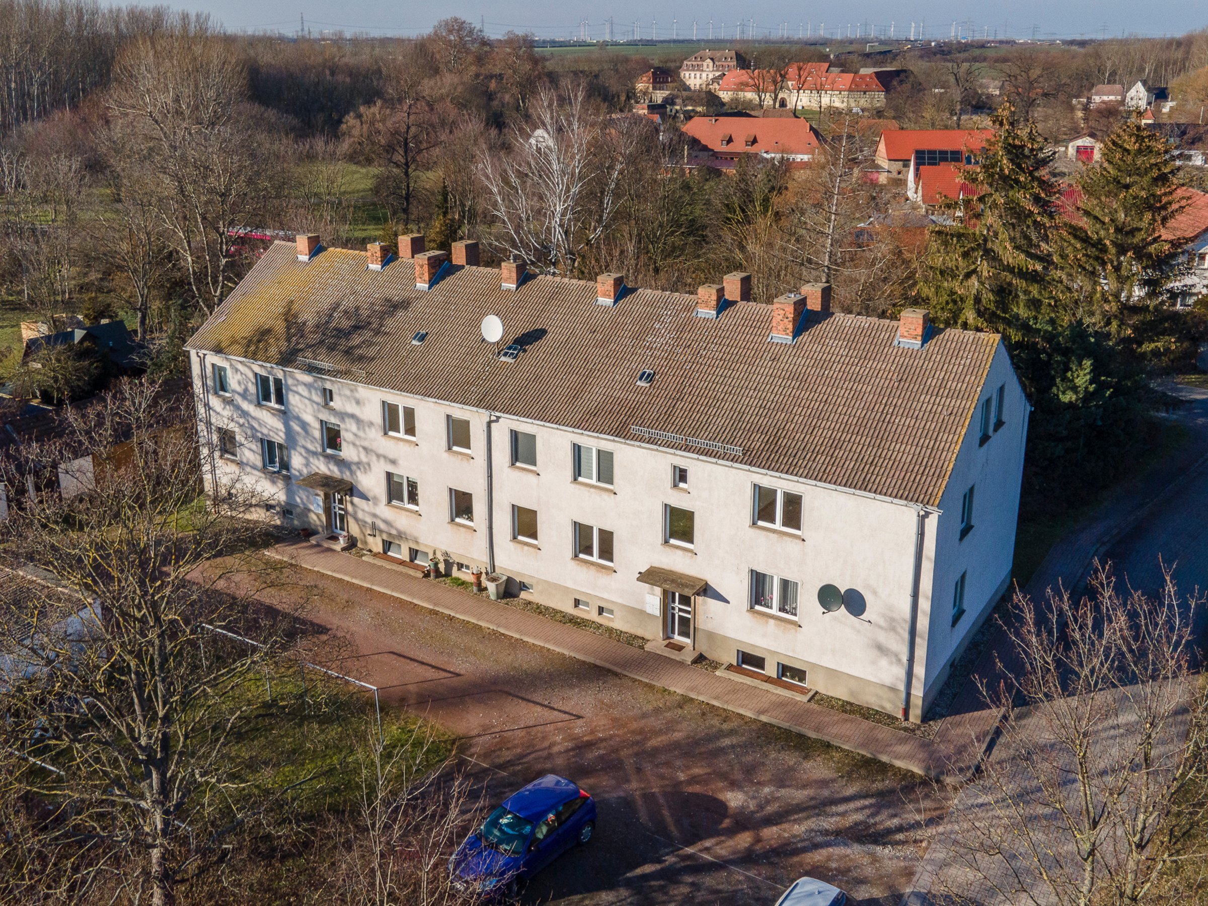 Mehrfamilienhaus zum Kauf provisionsfrei als Kapitalanlage geeignet 350.000 € 467,4 m²<br/>Wohnfläche 1.454 m²<br/>Grundstück Knapendorf Schkopau 06258