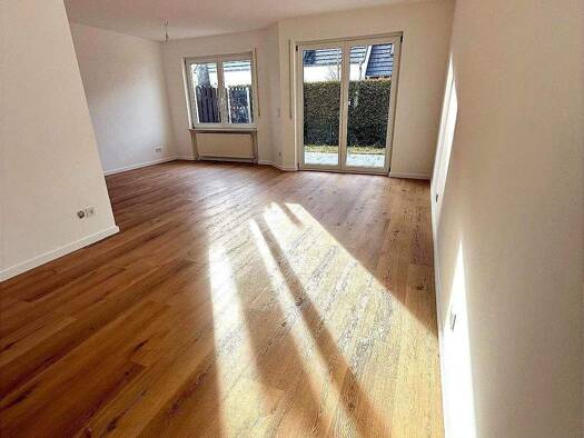 Reihenmittelhaus zur Miete 1.470 € 6 Zimmer 135 m² 122 m² Grundstück frei ab sofort Freystadt 92342