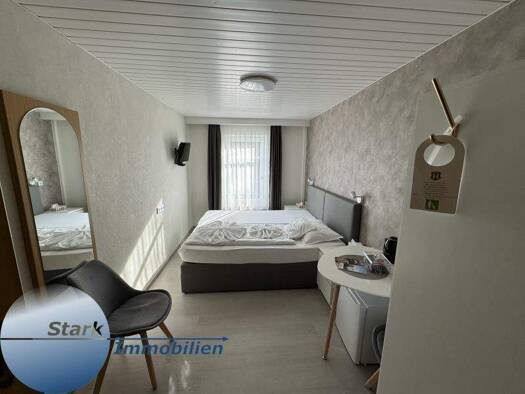 Einfamilienhaus zum Kauf als Kapitalanlage geeignet 385.000 € 8 Zimmer 400 m² 670 m² Grundstück Pfaffenlochweg 03 Adorf 08606