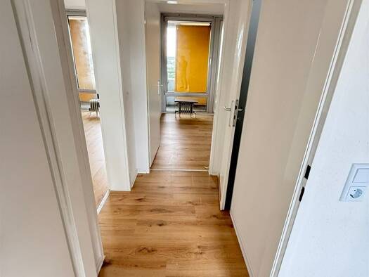 Wohnung zum Kauf 79.000 € 4 Zimmer 78,9 m² 11. Geschoss frei ab sofort Göttingen Göttingen 37073