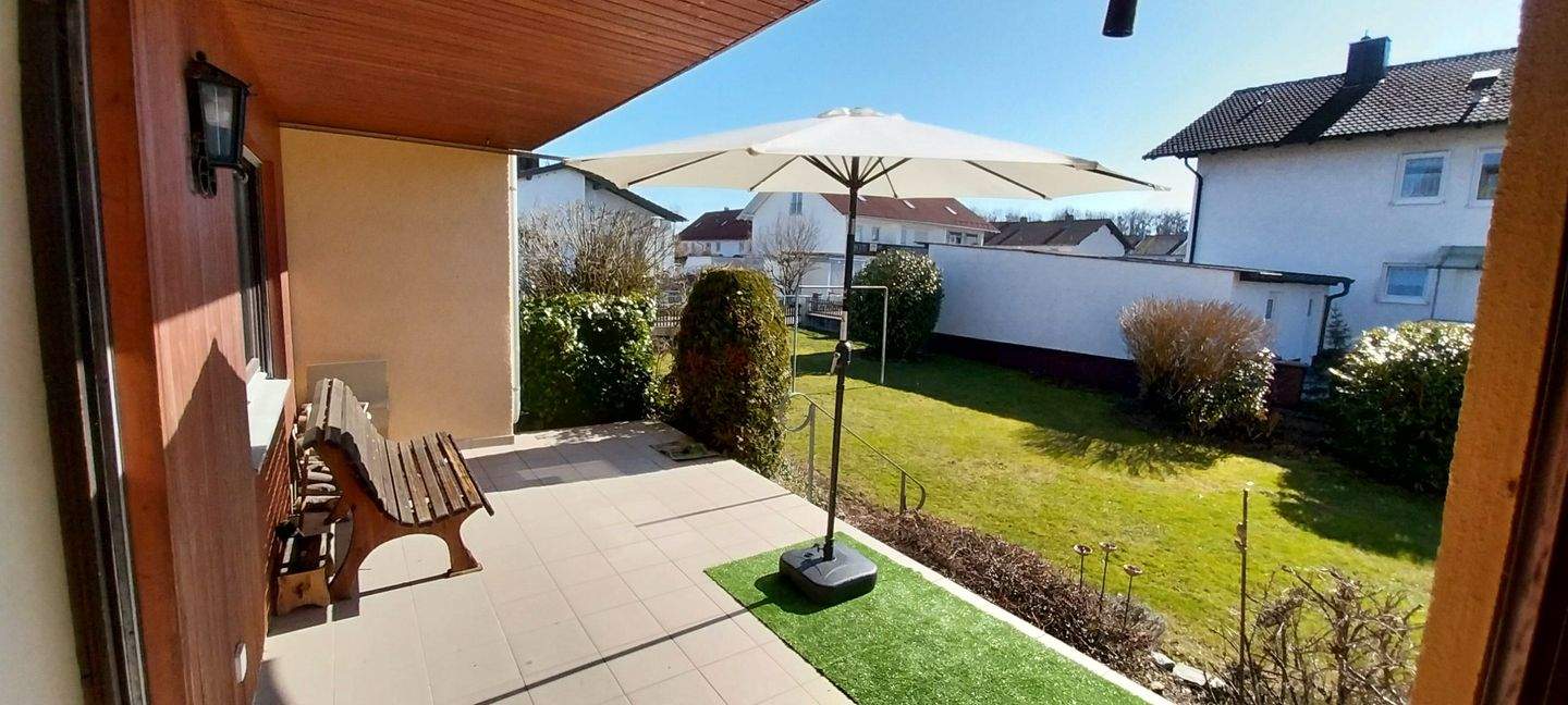 Immobilie in Osterhofen - Ihr neues Zuhause: XL-Haus in 94486 Osterhofen mit tollem Garten und vielen Möglichkeiten - Bild 2