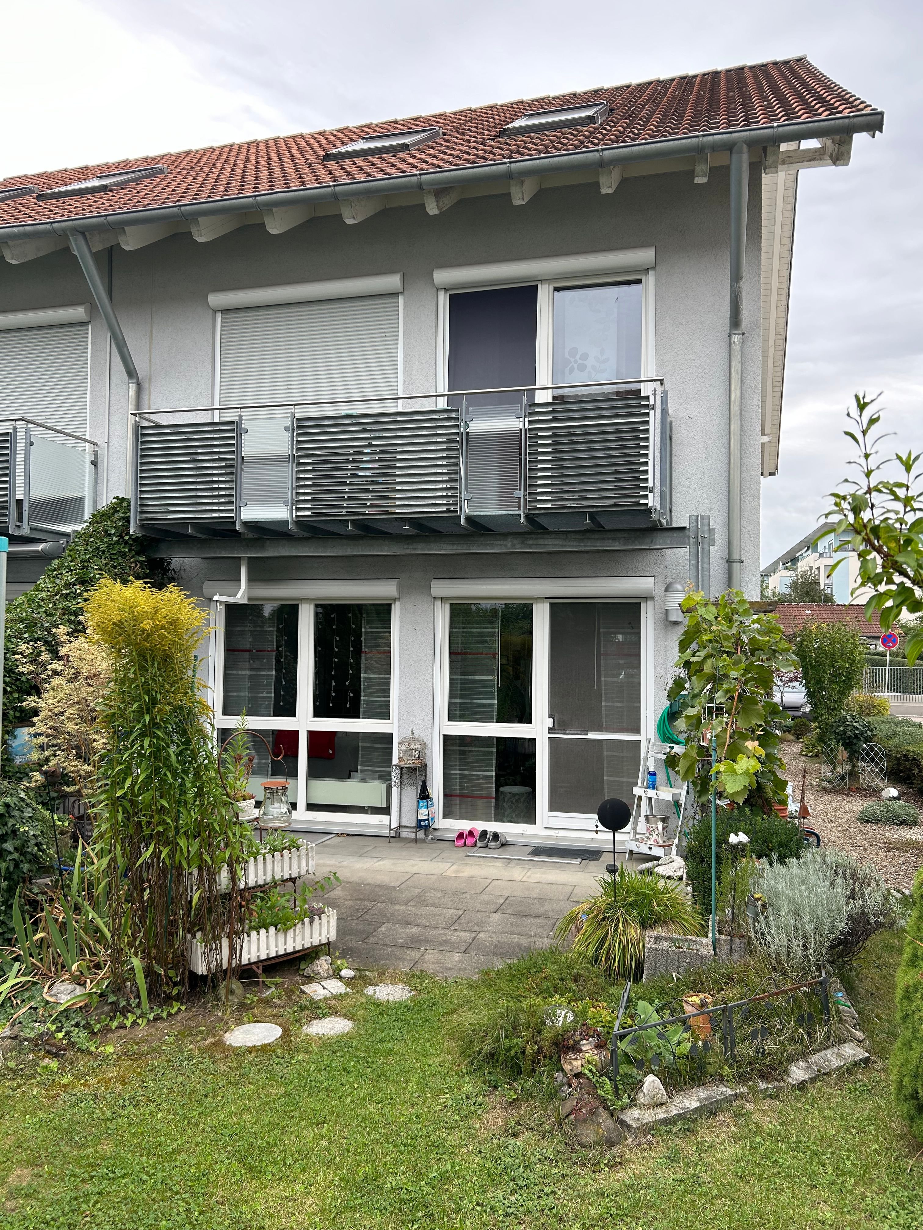 Reihenendhaus zur Miete 1.200 € 6 Zimmer 113 m²<br/>Wohnfläche 01.12.2024<br/>Verfügbarkeit Ehingen Ehingen (Donau) 89584