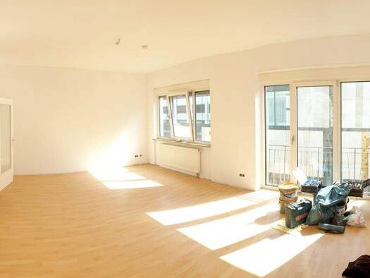 Wohnung zur Miete 860 € 3 Zimmer 86,1 m² frei ab sofort Innenstadt Kaiserslautern 67659