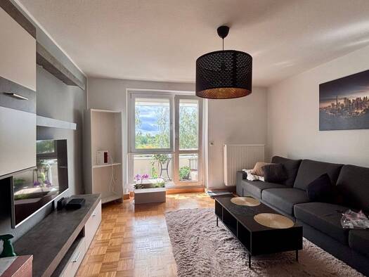 Wohnung zur Miete 600 € 3 Zimmer 59 m² Geschoss 3/4 frei ab 01.10.2026 Landrain 53 Landrain Halle (Saale) 06118