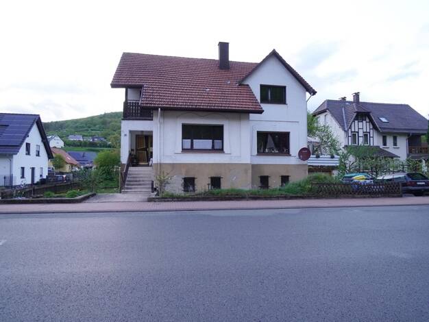 Mehrfamilienhaus zum Kauf 156.000 € 5 Zimmer 122,6 m² 925 m² Grundstück Bredelar Marsberg 34431