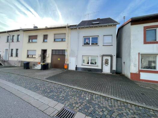 Einfamilienhaus zum Kauf 138.000 € 5 Zimmer 125 m² 873 m² Grundstück St Barbara Wallerfangen / Sankt Barbara 66798