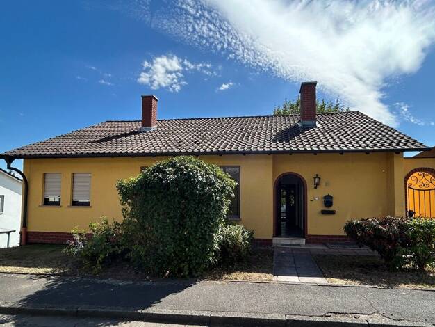 Einfamilienhaus zur Miete 1.200 € 6 Zimmer 160 m² 880 m² Grundstück Obernburg Obernburg a.Main 63785