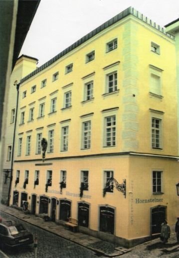 Wohnung zur Miete 410 € 1 Zimmer 34 m²<br/>Wohnfläche EG<br/>Geschoss ab sofort<br/>Verfügbarkeit Steinweg 13 Altstadt Passau 94032