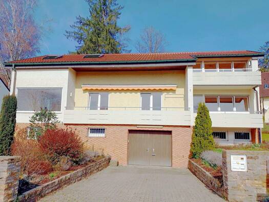 Einfamilienhaus zum Kauf 890.000 € 8 Zimmer 190 m² 751 m² Grundstück frei ab sofort Kirchheim Kirchheim unter Teck 73230