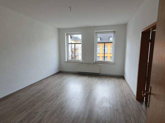 Wohnung zur Miete 400 € 2 Zimmer 68 m² 2. Geschoss Dietrich-Bonhoeffer-Straße 3 Glauchau 08371