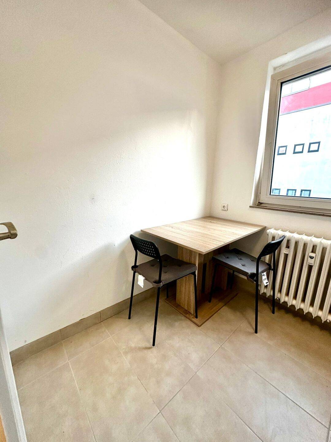 AB SOFORT BEZUGSFREI 1 ZKB Zentral Stilvoll und möbliert mit Einbauküche – renoviert – Mannheim – Vorschaubild 3