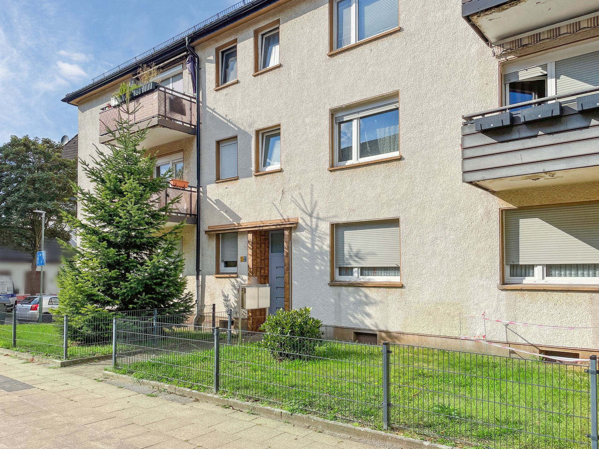 Wohnung zum Kauf 179.000 € 3 Zimmer 84,2 m²<br/>Wohnfläche 1.<br/>Geschoss Bergborbeck Essen 45355