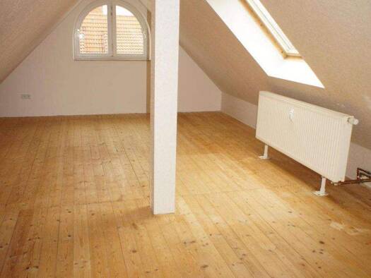 Wohnung zur Miete 457 € 3 Zimmer 65 m² 3. Geschoss frei ab 01.03.2026 Feldstraße 27 Flöha 09557